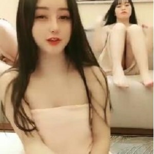 小热巴与闺蜜独特表演，3V视频合集，5.1G下载，全网爆火